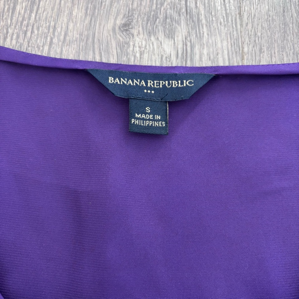 Banana Republic Purple Pleated Neck Sleeveless Camisole - Picture 2 of 4